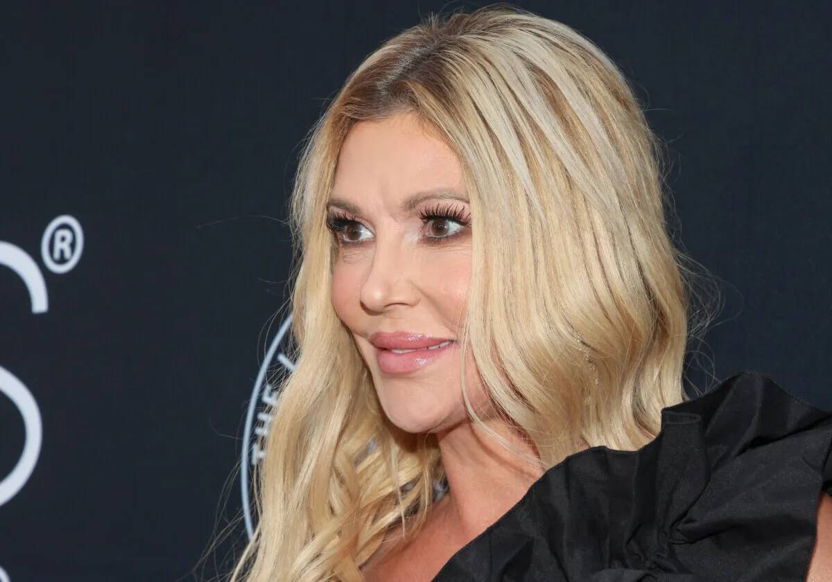 Brandi Glanville, 'Yasa dışı' Meme İmplantlarının 100.000 Doların Üzerinde Tıbbi Faturaya Mal Olduğunu Açıkladı