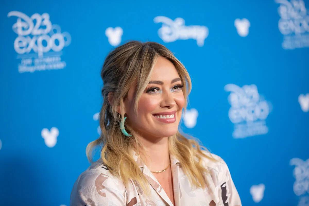 Hilary Duff, Çocuklukta Eğitim Almadığını Açıkladı: Çocuk Yıldızların Eğitim Kuralları Neler?